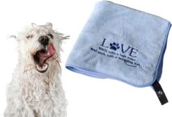Pepets© – Hondenhanddoek – Honden Handdoek – Microvezel Handdoek – Handdoek Hond – Hondendeken – Droogdoek Hond – Dierendeken – Absorberend – 100*50CM – Pastelblauw – GRATIS Zonnebril