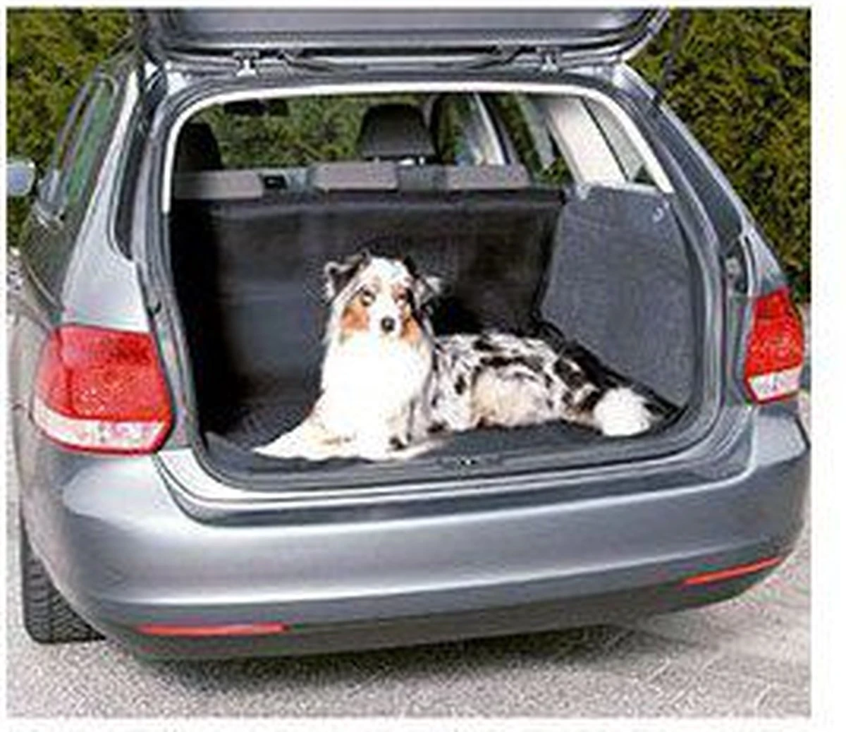 Trixie Autodeken Kofferbak Zwart – 120X150 CM 1 Trixie Autodeken Kofferbak Zwart – 120X150 CM